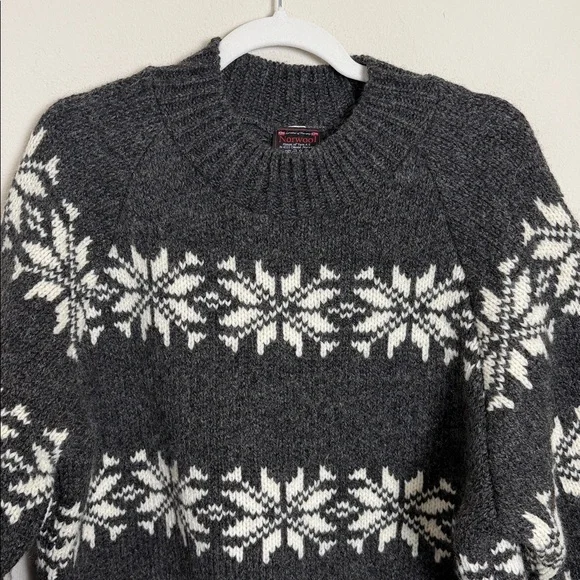 Norwool Fair Isle Snowflake Wool Crewneck Sweater Size XL